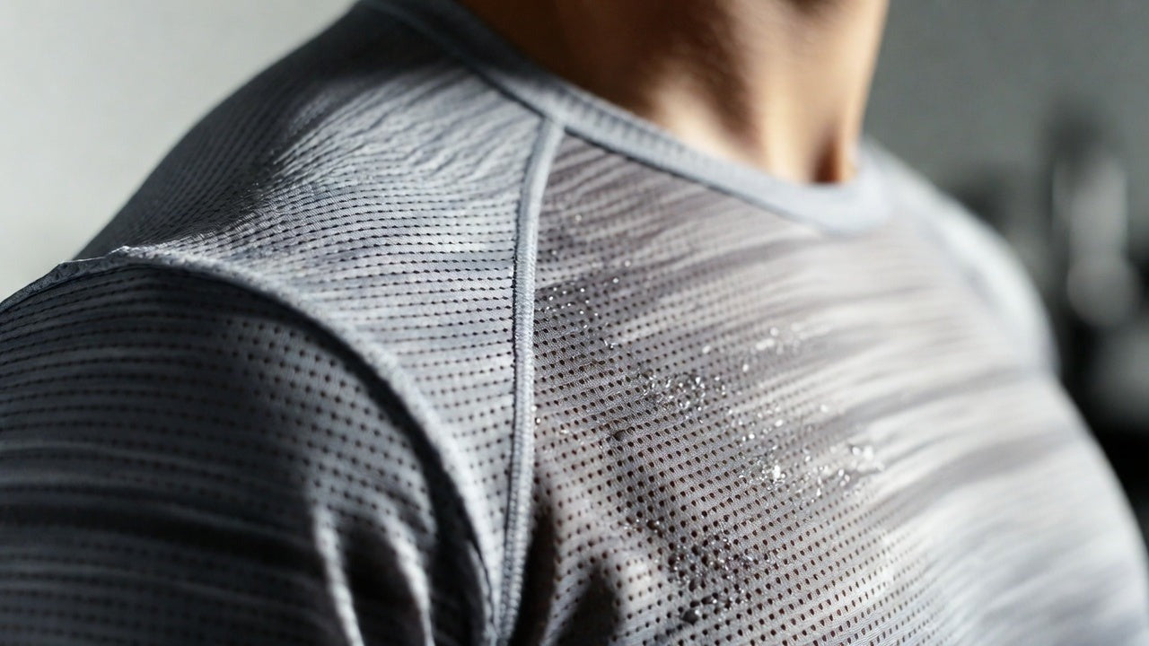 Heavyweight vs Lightweight Gymwear: Which Is Better for Training?