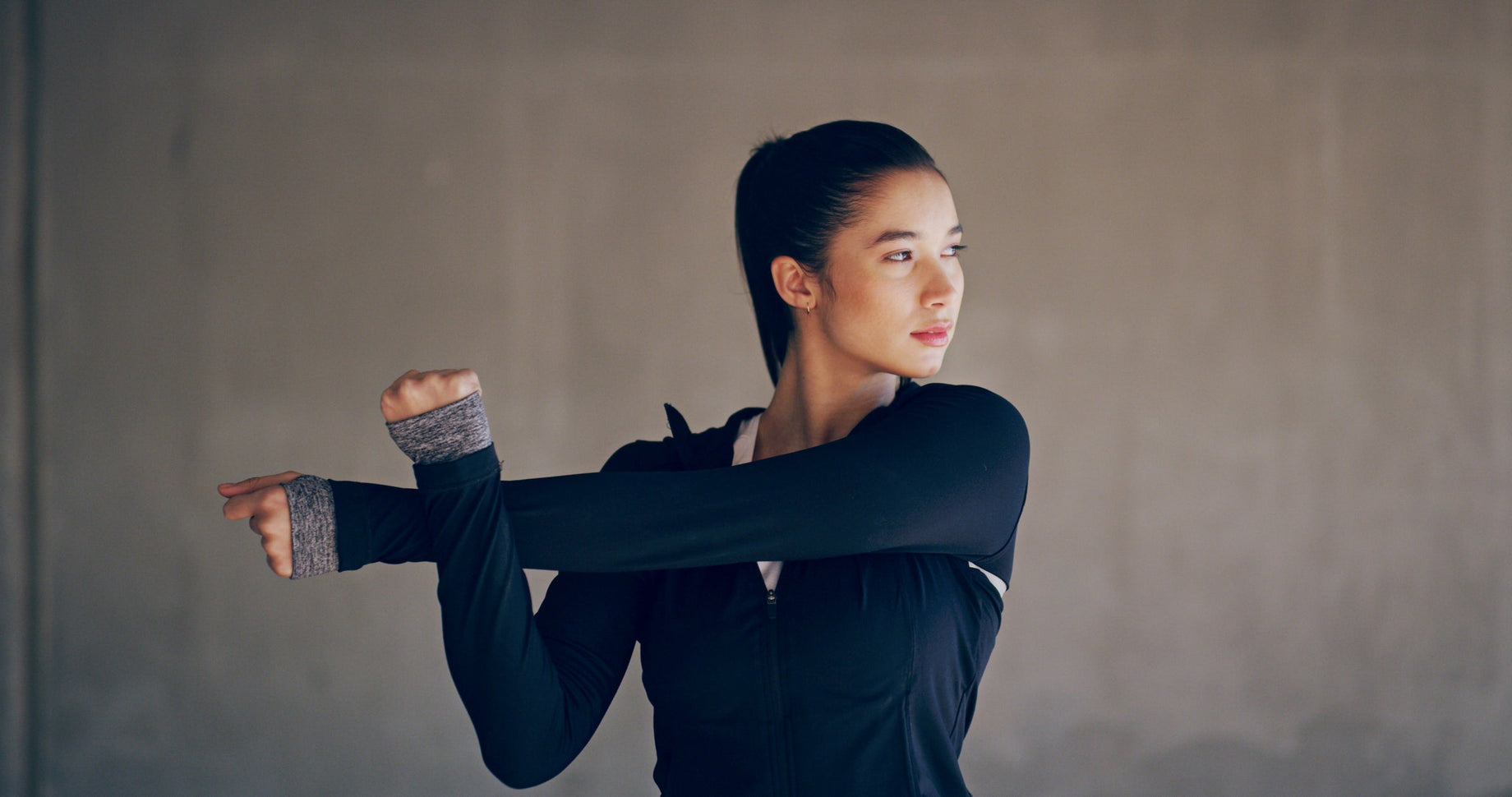 Diagor performance activewear styled for cold weather running